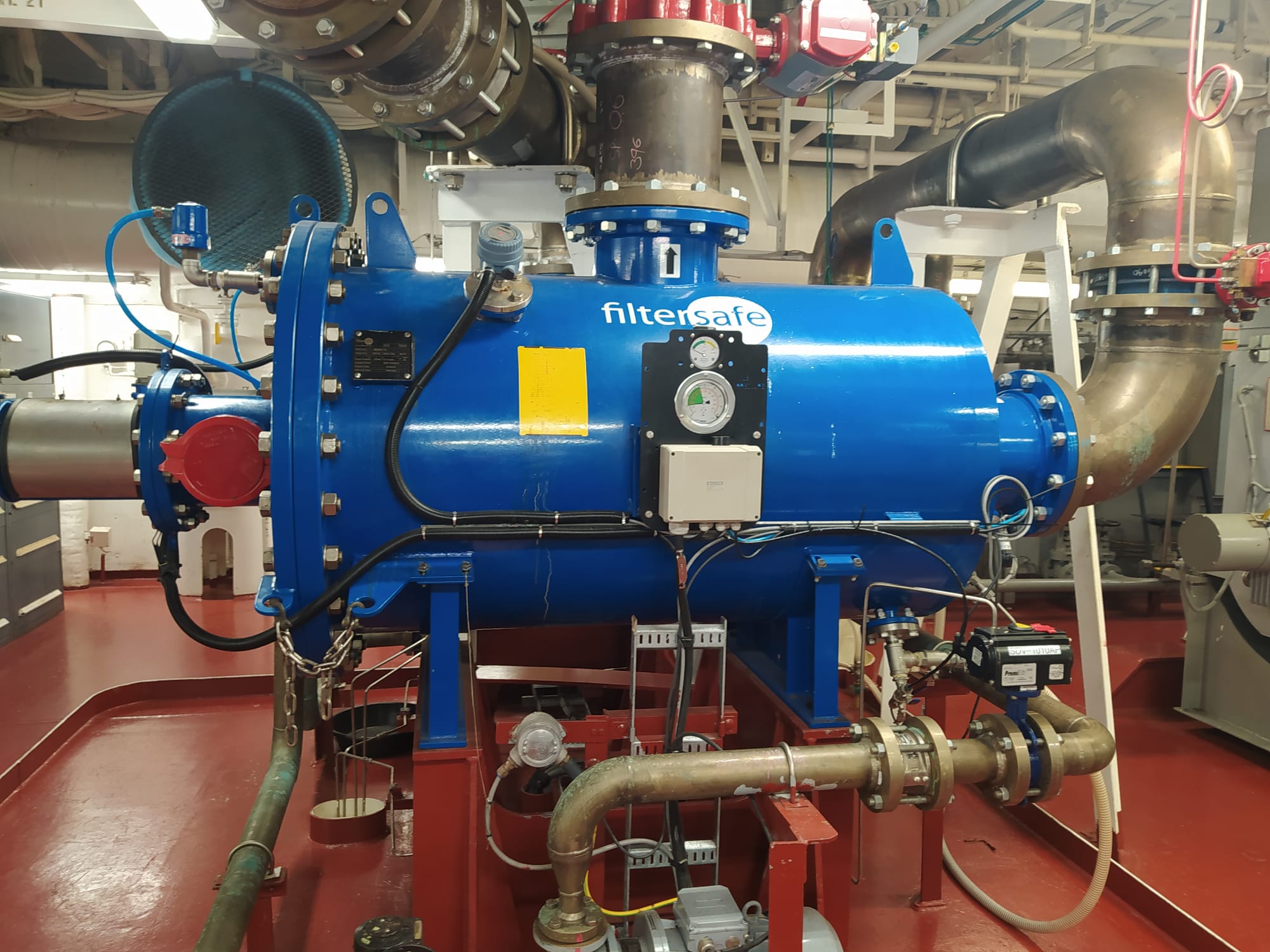 Filtersafe ballast water filter unit in a ship engine room